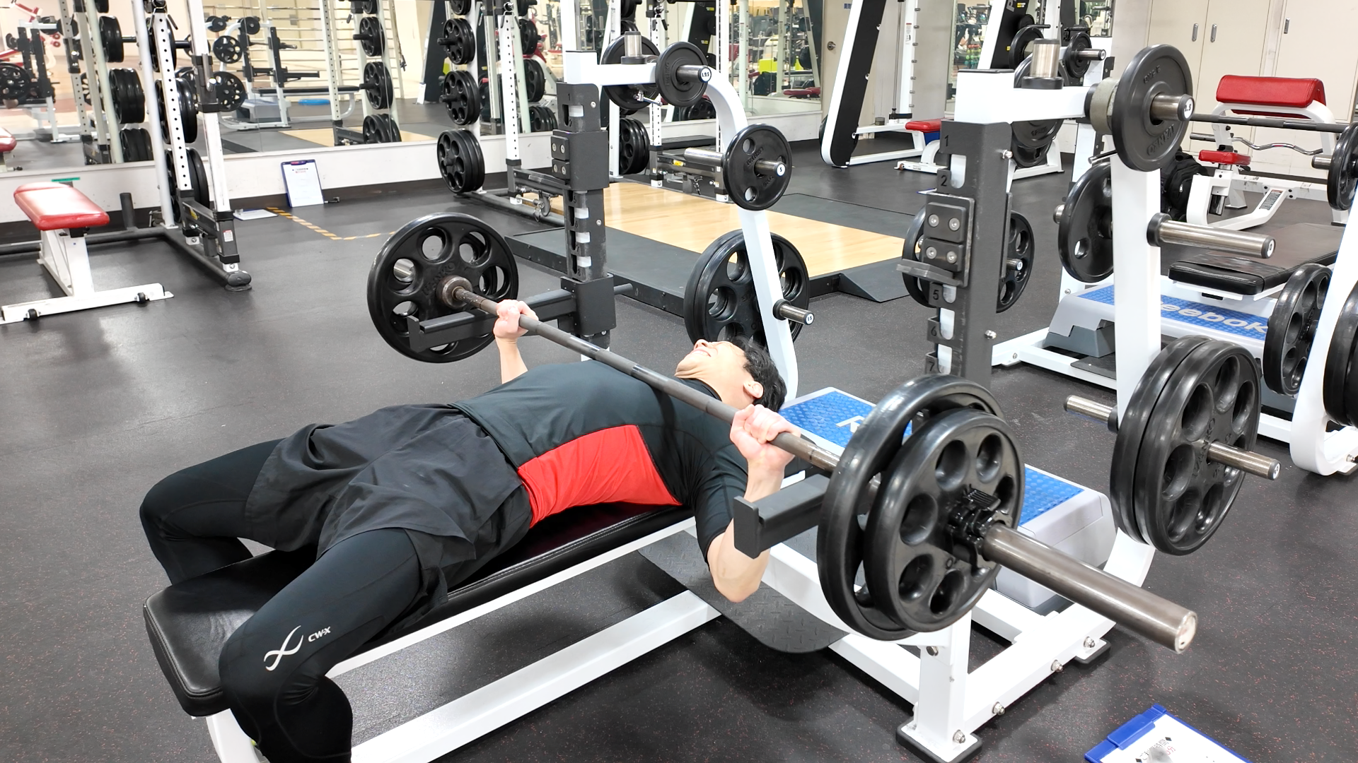 ベンチプレス(潰れる)①